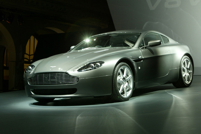 Aston Martin V8